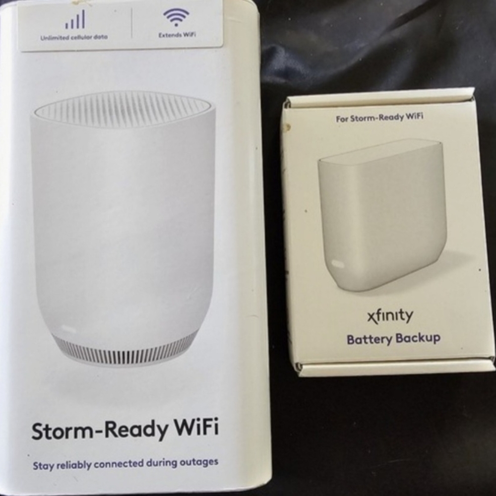 New XFinity White Storm-Ready WiFi Router Bundle With New Backup Battery - Picture 3 of 10